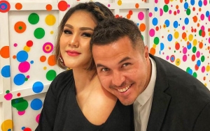 Kenang Momen Zaman Dahulu, Sissy Priscillia dan Suami Rayakan Ultah Pernikahan ke-8