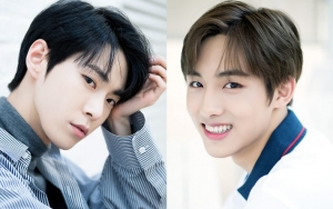 Winwin-Doyoung NCT Pose di Jalanan New York, Petunjuk Rambu Lalin Bikin Salfok