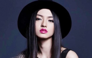 Selalu Tampil Cantik, Tak Disangka Raline Shah Ternyata Jago Manjat Pohon