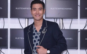 Pose Serius di Foto Ini, Siwon Ingatkan Fans Untuk Jaga Kesehatan