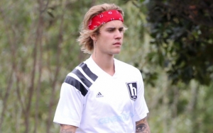 Usai Umumkan Tunangan dengan Hailey, Justin Kepergok Nangis Sambil Pegang Ponsel