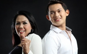 Sudah Pesan Cincin Seharga Rp 5 Juta, Ely Sugigi-Irfan Sbaztian Bakal Tunangan 