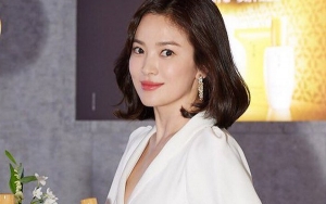 Selalu Unggah Foto Sendirian Tanpa Song Joong Ki, Song Hye Kyo Bikin Penasaran