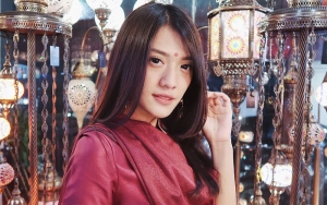 Berponi Dipuji Bak Barbie, Annisa Aziza Belum Move On Rambut Panjang?
