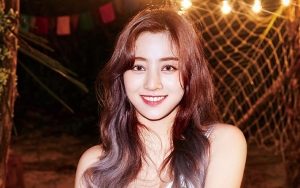 Bahas Cuaca Panas, Jihyo Twice Bagikan Foto-Foto Seksi Ini di Instagram