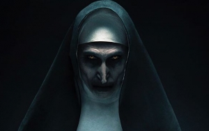 'The Nun' Kembali Bagikan Poster Terbaru, Intip Ngerinya Tampilan Valak Berikut