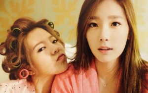 Ceria Foto Bareng Anjing Peliharaan, Kocaknya Tae Yeon Disindir Sunny Seperti Ini
