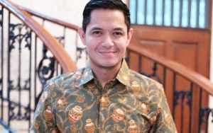 Ketemuan Geng 'Mewah 9', Hasil Foto Dude Harlino Bikin Netter Ngakak