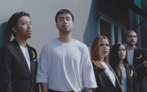 Ajak Grup Bandnana Kolaborasi, Vidi Aldiano Rilis Video Klip 'Tak Sejalan' Versi Baru