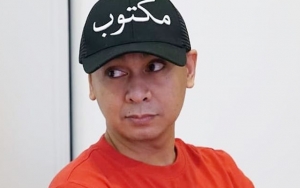 Sudah Punya Istri, Raditya Dika Gandeng Mesra Wanita Lain