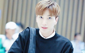 Leeteuk Pakai Jaket Tebal di Tengah Cuaca Panas, Netter Variety Show Ini Dikritik