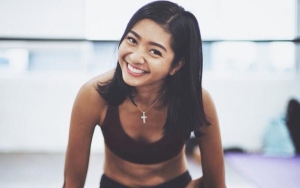 Cantik Berbikini dan Akui Punya Bekas Luka, Perut Liza Elly Buat Warganet Salah Fokus