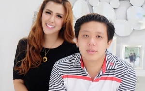 Rayakan Dua Tahun Pernikahan, Rey Utami Tulis Harapannya untuk Sang Suami