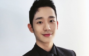 Jung Hae In Pilih Perbarui Kontrak dengan FNC, Begini Komentar Netter