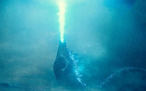 Rilis Poster Baru, 'Godzilla: King of the Monsters' Sajikan Duel Godzilla dan King Ghidorah