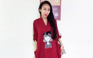 Unggah Foto Cantik, Dewi Sanca Malah Dituding Pakai Barang-Barang KW