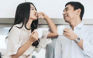 Ditinggal Anissa Aziza ke Singapura, Raditya Dika Tulis Komentar Julid