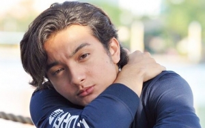 Kejutkan Fans, Bryan Domani Muncul di Poster Sinetron Baru 'Adam Hawa'