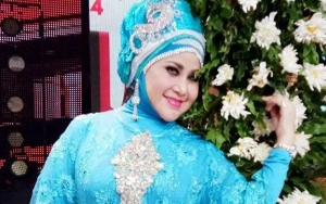 Sedih, Dhawiya Sampaikan Pesan Ini dari Penjara Bikin Elvy Sukaesih Nangis