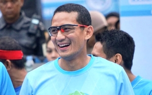 Geger Halte Bus Terhalang Area Rumput, Sandiaga Uno Sebut 'Beautifikasi'