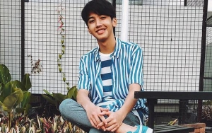 Pakai Kacamata, Ari Irham Disebut Mirip V BTS