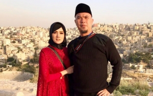 Isu Bohong Soal Hijab dan Ditantang Ketemu Najwa Shihab, Mulan Malah Pamer Kepala Gundul Ahmad Dhani
