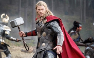 Desain-Desain Pertama Palu Thor 'Mjolnir' di MCU Terungkap, Mana Paling Keren?