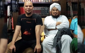 Pose Bareng Ahmad Dhani, Ustaz Derry Sulaiman Beri Pesan Ini