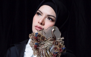 Nikita Mirzani Diteror Perempuan Misterius, Netter: Makanya Dijaga Mulutnya