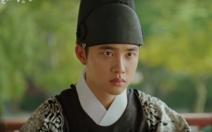 Romantis, D.O. Tak Bisa Alihkan Pandangan dari Nam Ji Hyun di 'Hundred Days Husband'