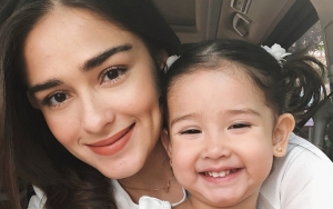 Jadi Topeng Monyet, Putri Kecil Yasmine Wildblood Bikin Netter Gemas