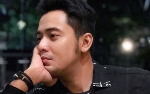 Disebut Punya Utang Kriss Hatta Pamer Video Fitting Baju, Netter: Orang Ganteng Bebas