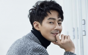 Liburan ke Tiongkok, Penampilan Baru Jo In Sung Ini Bikin Pangling