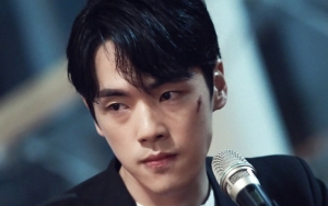 Totalitas Kim Jung Hyun Syuting Adegan Kecelakaan Berbahaya di 'Time' Selama 7 Jam