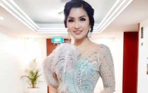 Unggah Foto Ini Fitri Carlina Ajak Suami 'Kabur', Kemana?