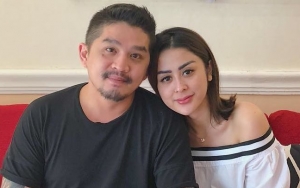 Hamil Muda, Selvi Kitty Ngidam Disapa Mark Wahlberg dan Beli Tas Rp 12 Juta