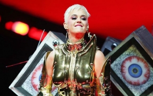 Ketemu Langsung dengan Celine Dion, Lucunya Katy Perry Jadi Fangirl Dadakan