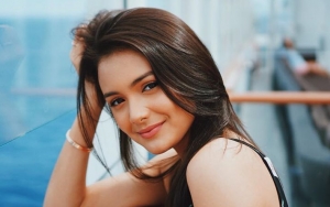 Simpel dan Kece, OOTD Amanda Rawles Tuai Pujian