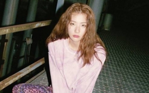 Jadi Model Iklan Sepatu, Intip Gaya Seksi dan Swag Seulgi
