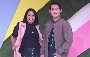 Beredar Video Ely Sugigi Adu Mulut Bareng 'Anak Alay' yang Dituding Pelakor