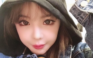 Obati Kangen, Park Bom Bikin Penasaran Selalu Posting Foto Ngeblur
