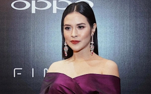 Raisa Pose Cantik di Tepi Kolam, Kaki Jenjang Curi Perhatian Warganet
