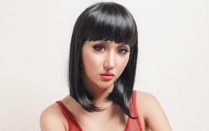 Pamer Cincin Berlian dari Pacar, Lucinta Luna Dihujat Sombong Gara-Gara Caption