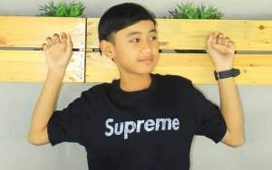 Tetap Diidolakan, Fans Ini Nangis Terharu Saat Ketemu Bowo Alpenliebe 