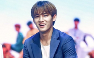 Lagi di LA, Pedenya Mingyu Seventeen Bikin Ngakak Pamer Foto Ini