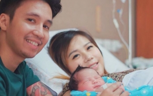 Baru Berusia 3 Hari, Pipi Tembam Bayi Cherly Juno Curi Perhatian Netter