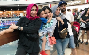 Kumpul Bareng Raffi-Nagita dan Rieta Amalia, Ekspresi Mama Amy Jadi Sorotan