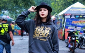 Biasa Tomboi, Raya Kitty 'Anak Jalanan' Bikin Pangling Tampil Cantik di Nikahan