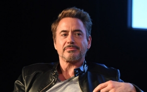 Goda Penggemar, Robert Downey Jr. Isyaratkan Persiapan 'Sherlock Holmes 3'