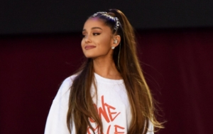 Kembali Kenang Bom Manchester Arena, Ariana Grande Histeris
